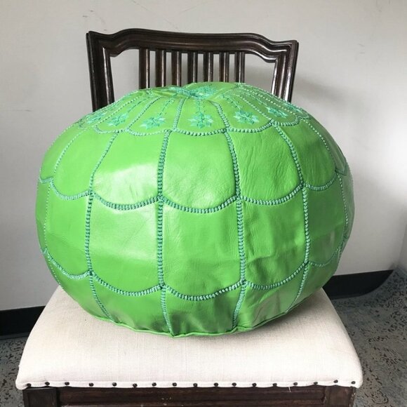 Green x large embroidered Moroccan handmade pouf - Picture 4 of 14